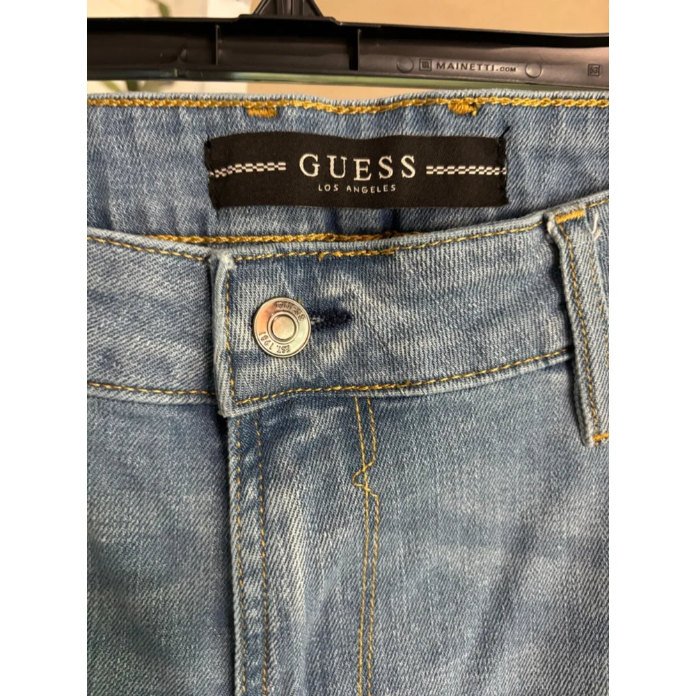 F13. Men’s Guess Denim Jeans, Light Wash, Factory Distressed, Slim Tapered, 38